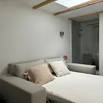 Modernes Studio Mit En-Suite Bad & Bester Anbindung